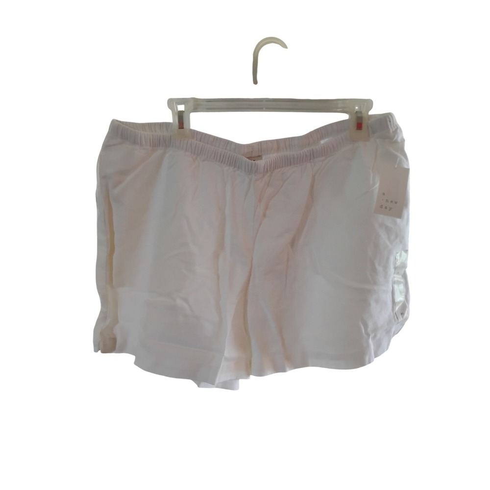 A New Day White Cotton Shorts Size XL NWT